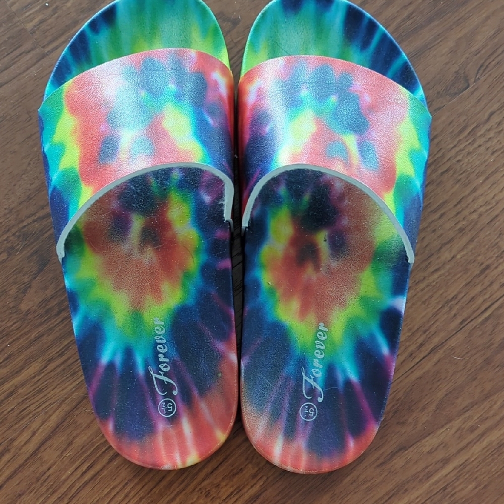 Forever 21 Red and Blue Sandals Vibrant Slip-On Comfort